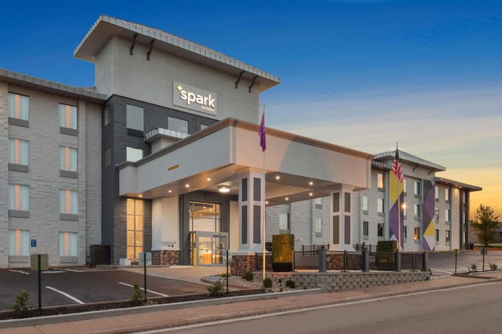 Spark By Hilton Branson Meadows