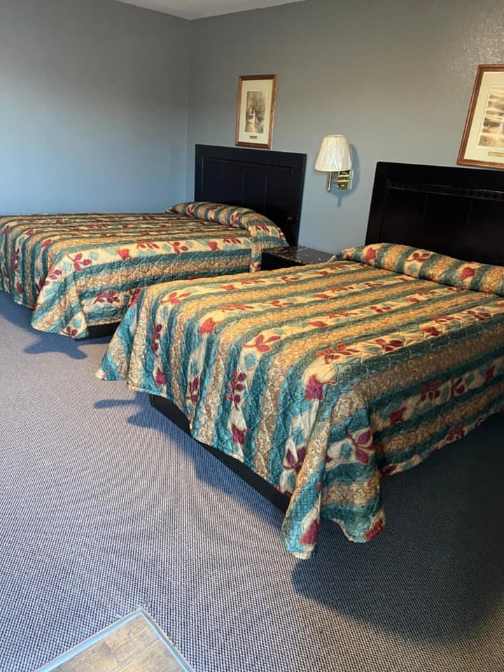Pratt Budget Inn