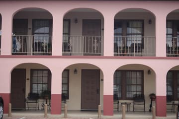 Bayfront Inn
