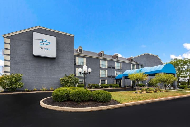 The Blu Hotel Blue Ash Cincinnati, an Ascend Collection Hotel