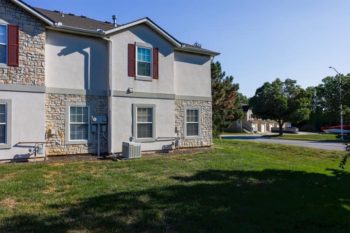 Olathe sleeping Beauty 3bdr and 2 baths