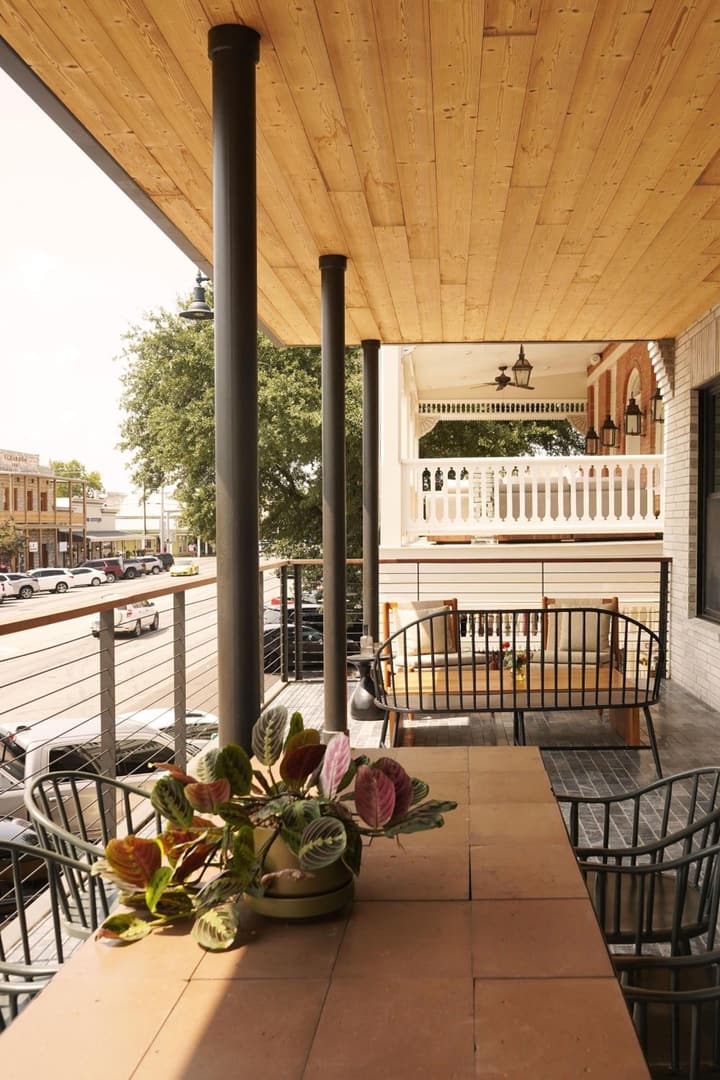 Albert Hotel