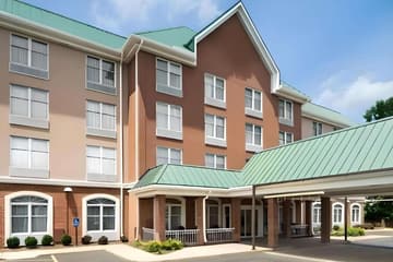 Comfort Inn & Suites Cuyahoga Falls - Akron