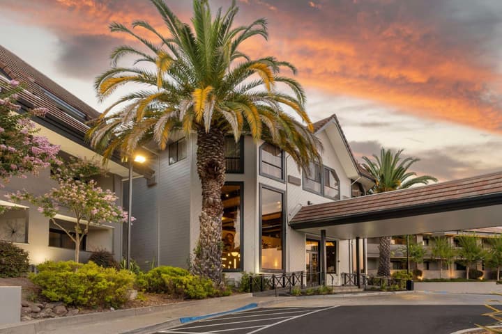 Best Western Plus Novato Oaks Inn