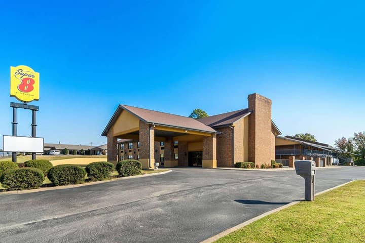 Super 8 by Wyndham Paragould