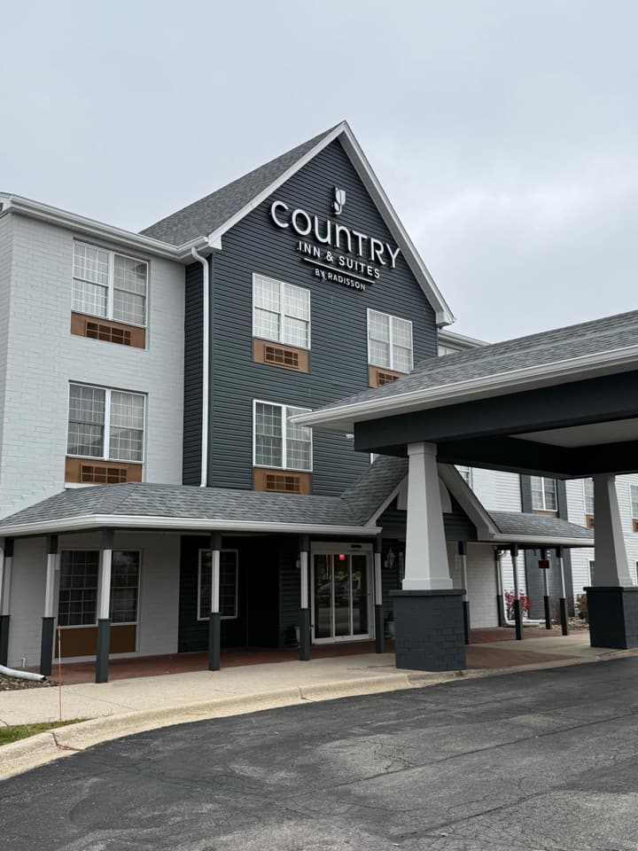 Country Inn & Suites by Radisson, Elgin, IL
