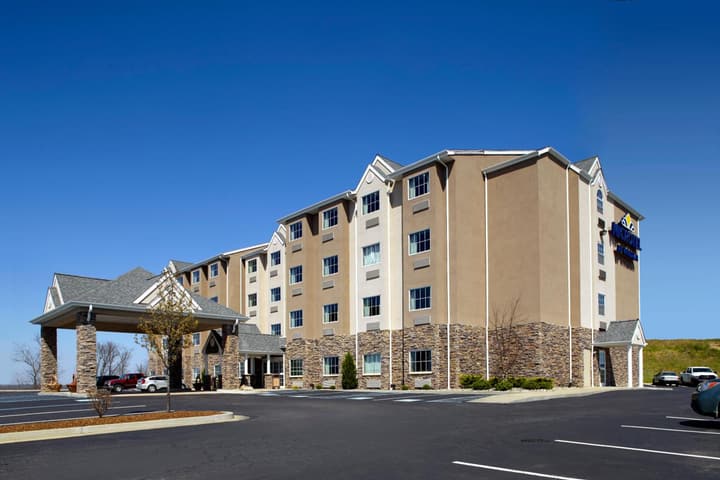 Microtel Inn & Suites by Wyndham Wheeling at The Highlands