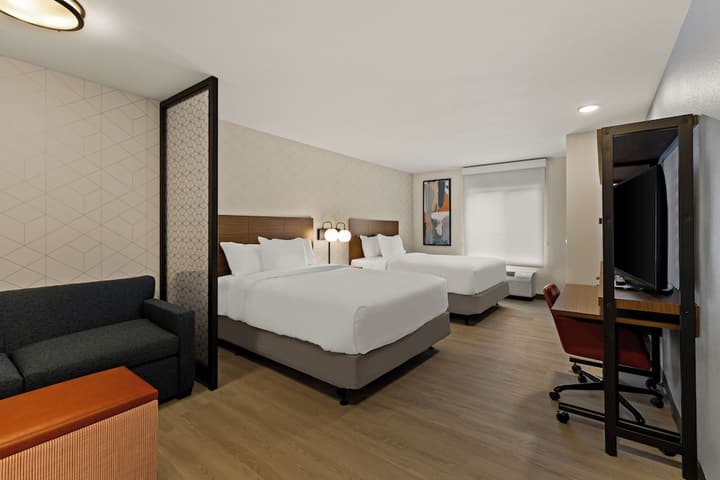 Everhome Suites Brownsville
