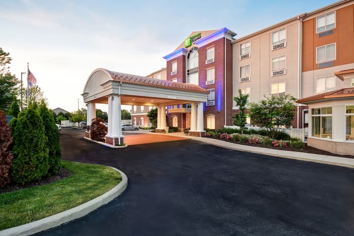 Holiday Inn Express & Suites Schererville by IHG