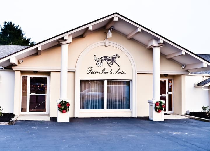 Pacer Inn And Suites Delaware