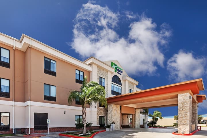 Holiday Inn Express & Suites Houston East, by IHG