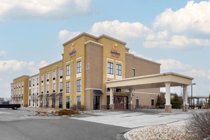 Comfort Suites and Conference Center