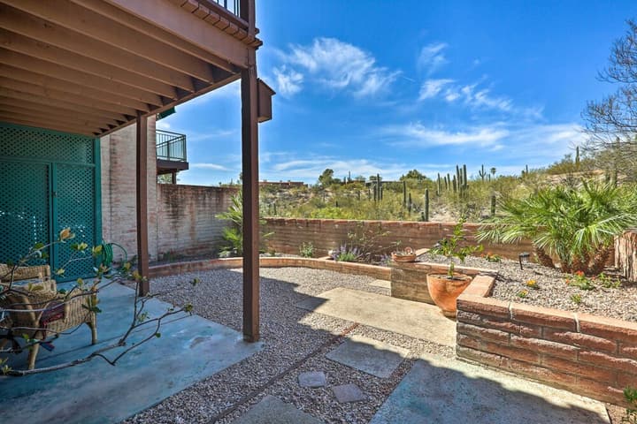 Beautiful 'saguaro Vista' w/ Mountain Views!