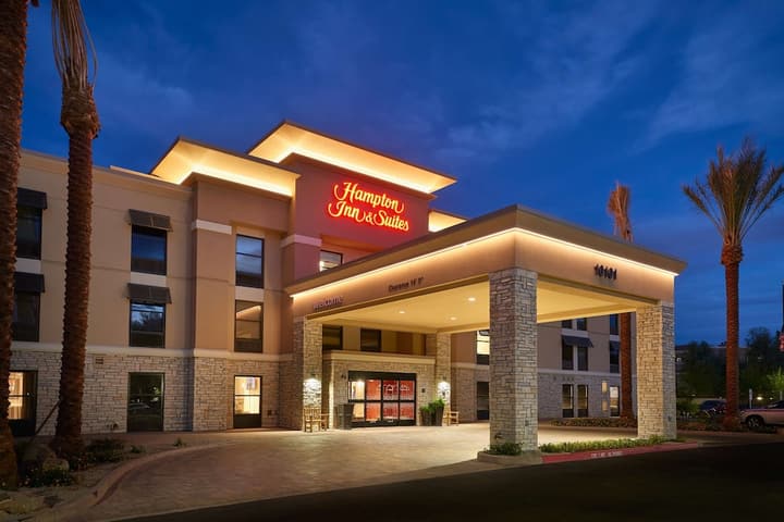 Hampton Inn & Suites Phoenix/Scottsdale on Shea Boulevard