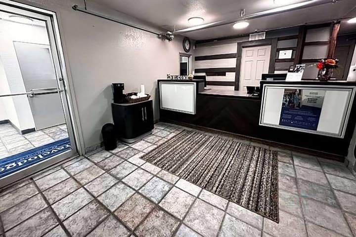 Studio City Suites, A Travelodge By Wyndham