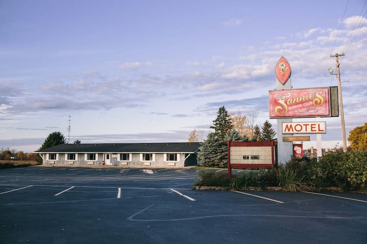 Fannies Supper Club and Motel