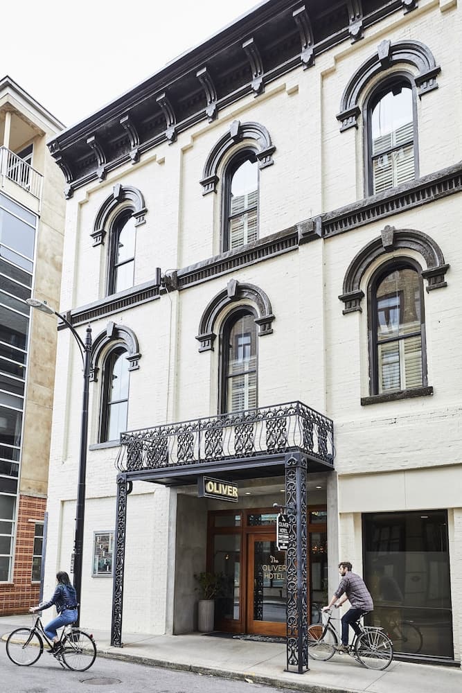 The Oliver Hotel