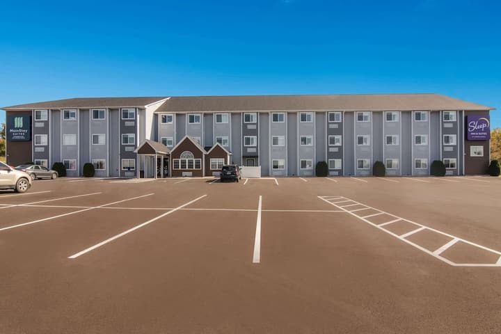 Spark by Hilton Clarion