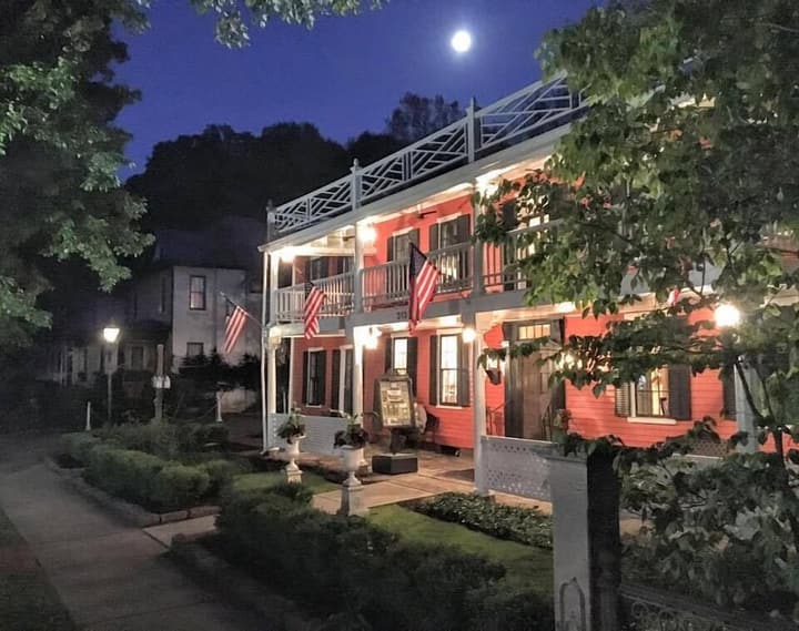 The Buxton Inn