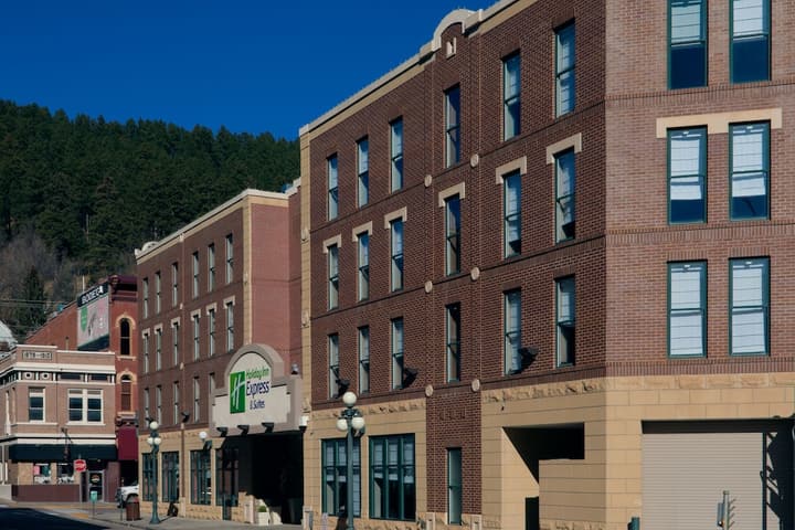 Holiday Inn Express Hotel & Suites Deadwood-Gold Dust Casino by IHG
