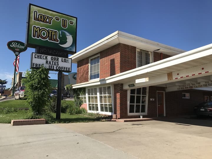 Lazy U Motel