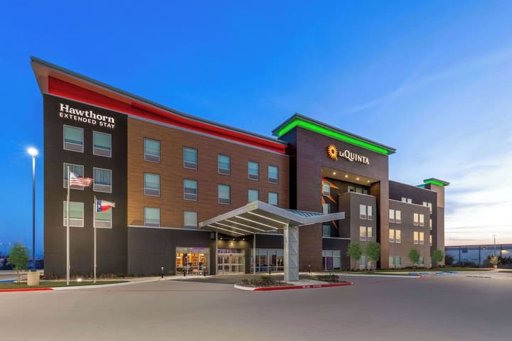Hawthorn Extended Stay by Wyndham DeSoto