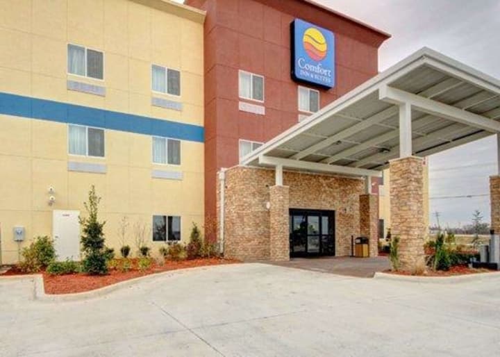 Comfort Inn & Suites Tulsa I-44 West - Rt 66