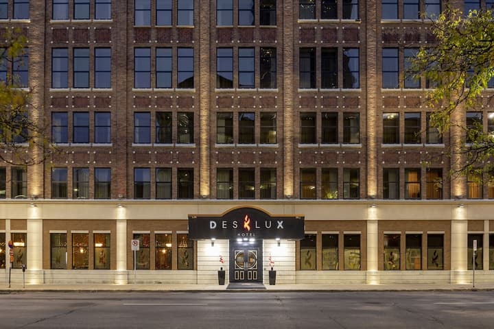 Des Lux Hotel