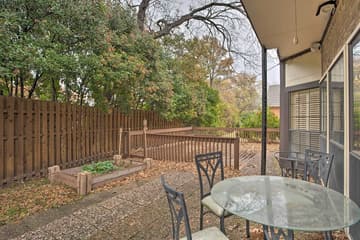 Unwind Fireside & Play Pool! Idyllic Mckinney Home