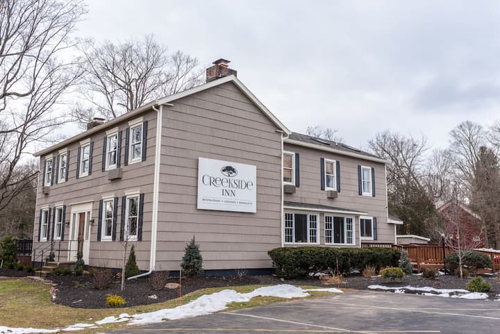 Creekside Inn