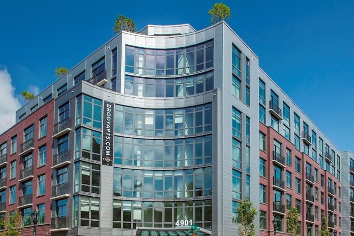 Global Luxury Suites at Bethesda Metro