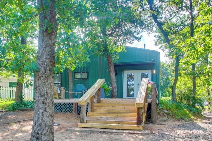 Shawnee Cabin w/ On-site Reservoir Access!
