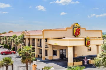 Super 8 by Wyndham Stockbridge