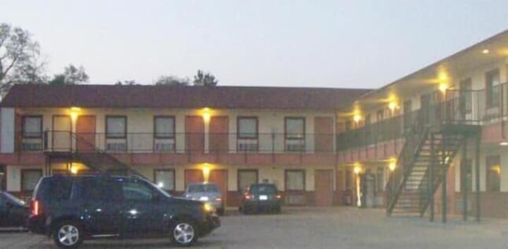 Pawnee Inn