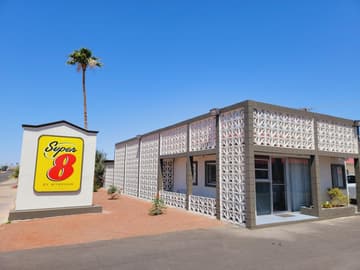 Super 8 by Wyndham El Centro North